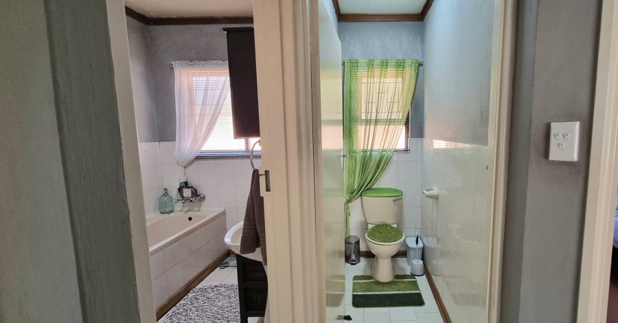 3 Bedroom Property for Sale in Langenhovenpark Free State